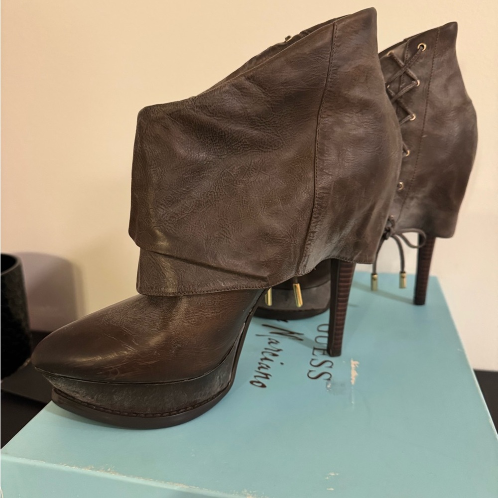 Guess by Marciano Shoe Box - Blue